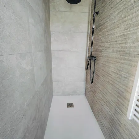 Self-Checkin Town House - Rooms To Rent In A Beautiful Modern Town House - Not A Hotel - Location De Chambres Avec Arrivee En Autonomie - Extra Fee For Sheets And Towels - Private Parking - Check Your Plateform Inbox And Follow Check-In Instructions Saint-Romain-en-Gal Exterior foto