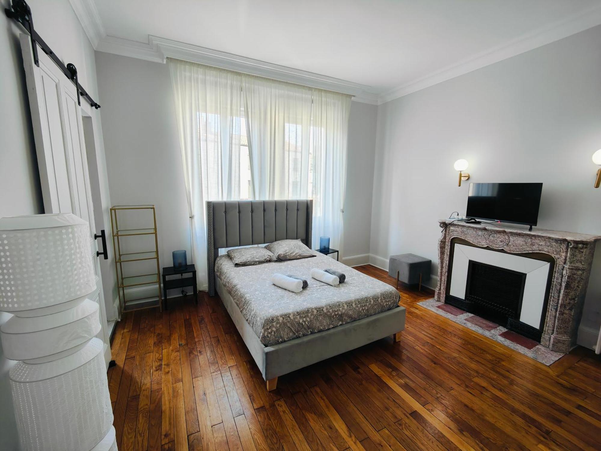 Self-checkin Town House - To Rent In A Beautiful Modern Town House - Not A - Location De Avec Arrivee En Autonomie - Extra Fee For Sheets And Towels - Private Parking - Check Your Plateform Inbox And Follow Check-in Instructions Privatunterkunft