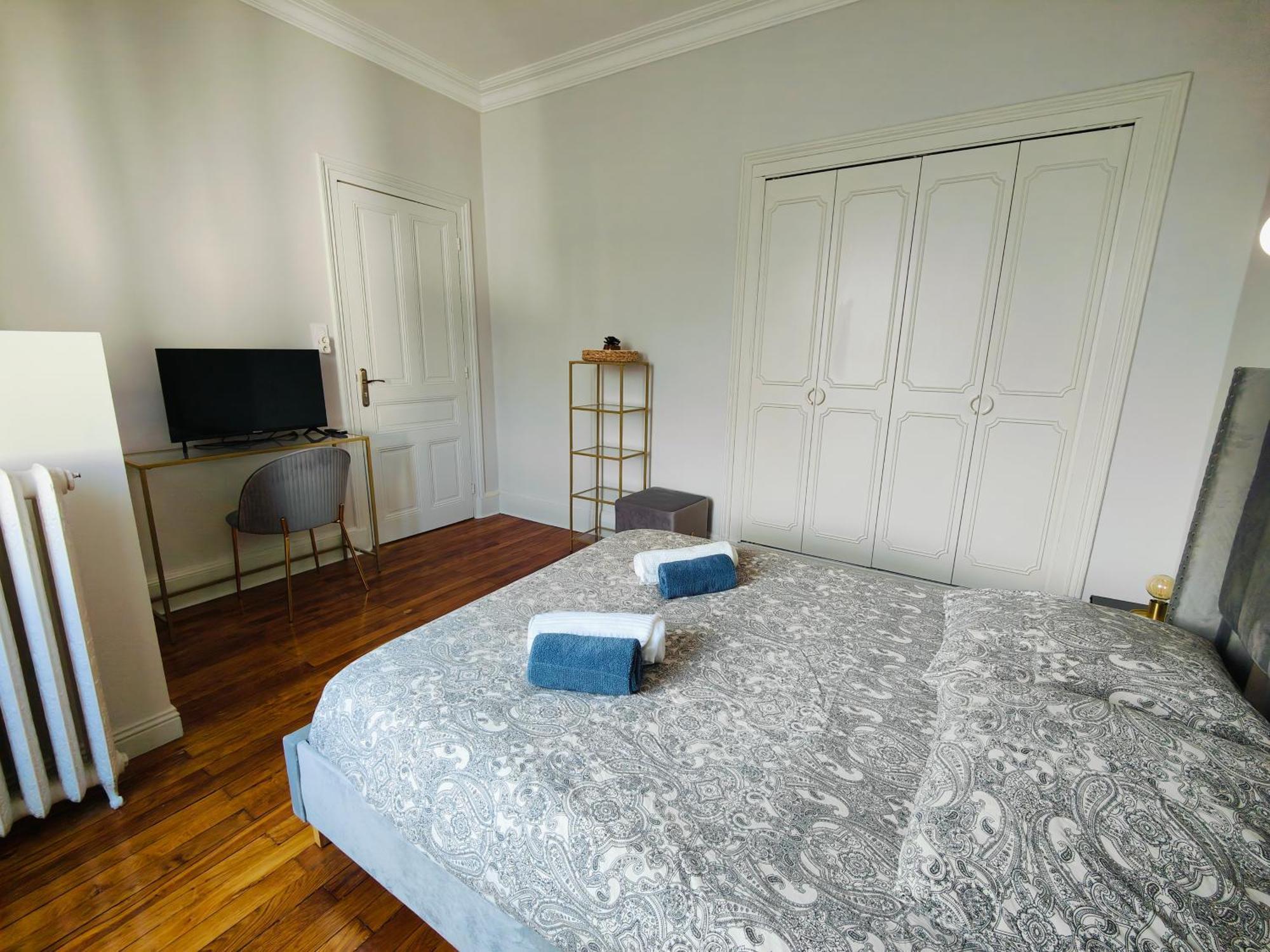 Self-checkin Town House - To Rent In A Beautiful Modern Town House - Not A - Location De Avec Arrivee En Autonomie - Extra Fee For Sheets And Towels - Private Parking - Check Your Plateform Inbox And Follow Check-in Instructions *