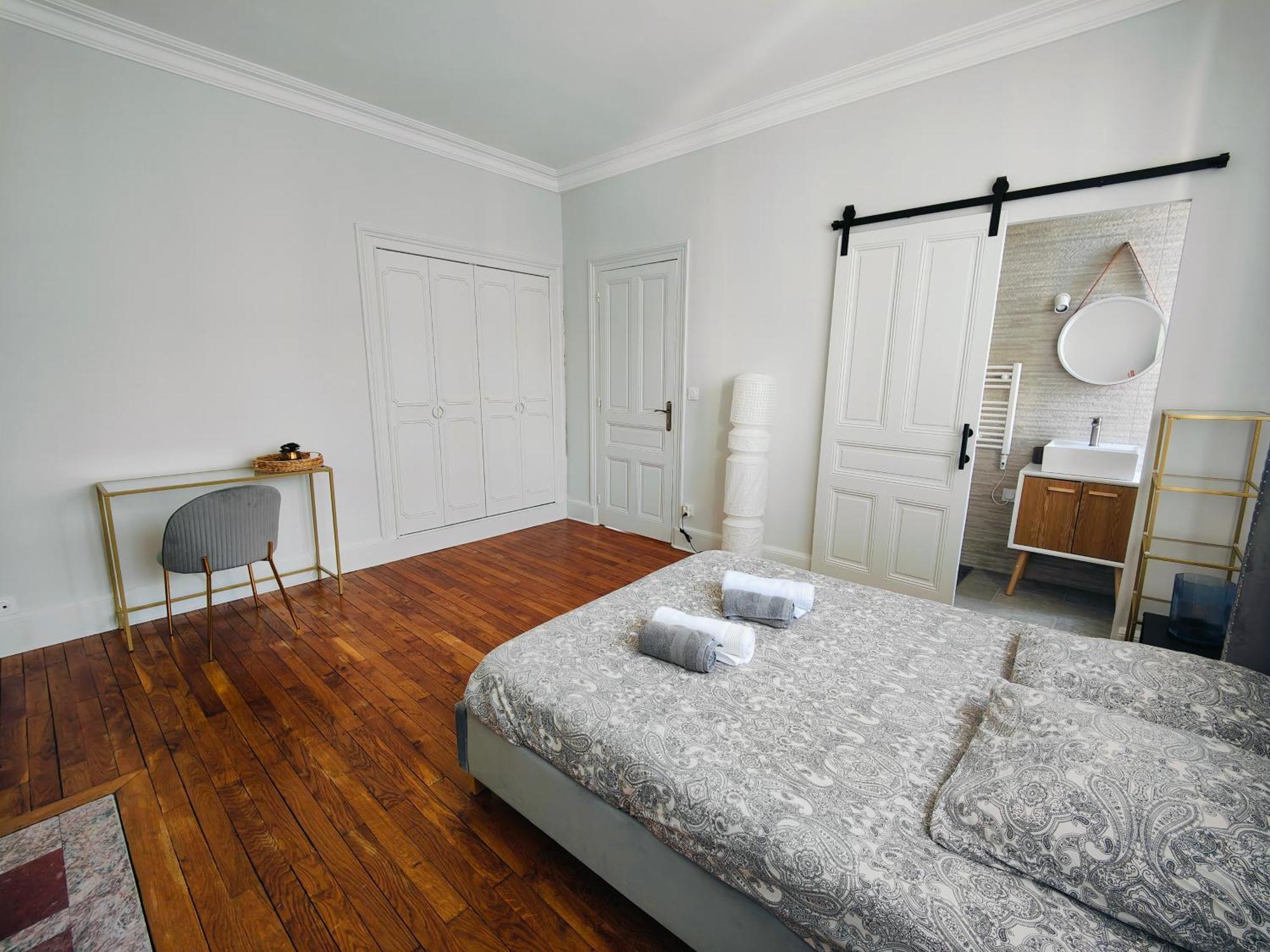 Self-checkin Town House - To Rent In A Beautiful Modern Town House - Not A - Location De Avec Arrivee En Autonomie - Extra Fee For Sheets And Towels - Private Parking - Check Your Plateform Inbox And Follow Check-in Instructions