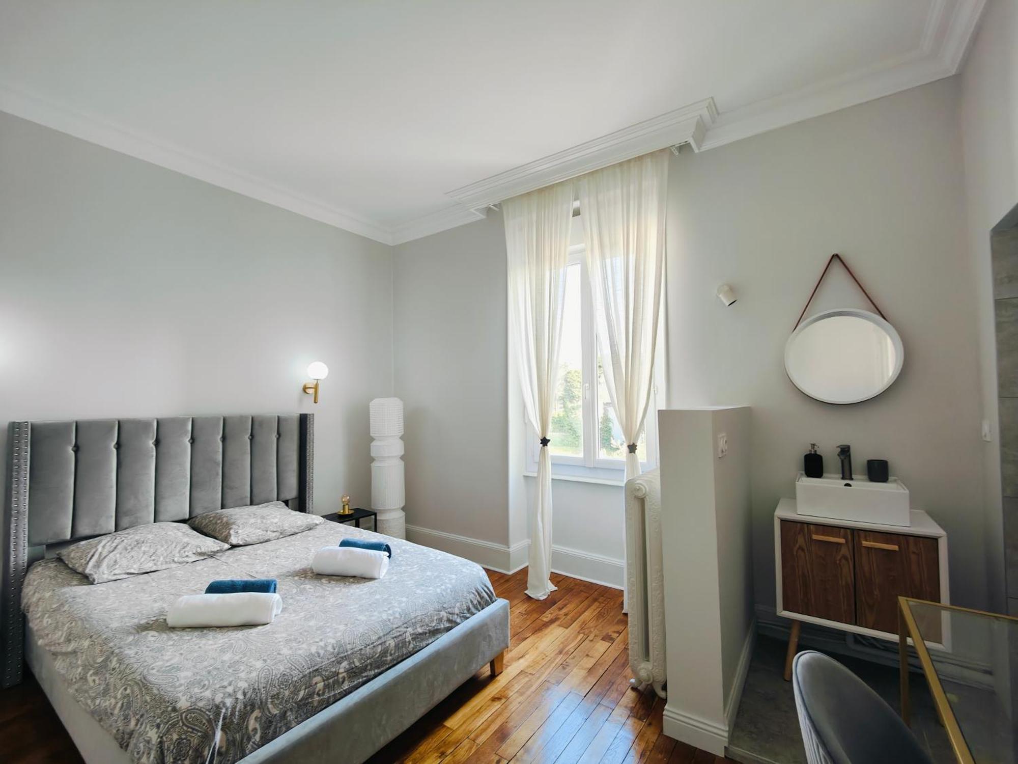 Self-checkin Town House - To Rent In A Beautiful Modern Town House - Not A - Location De Avec Arrivee En Autonomie - Extra Fee For Sheets And Towels - Private Parking - Check Your Plateform Inbox And Follow Check-in Instructions *